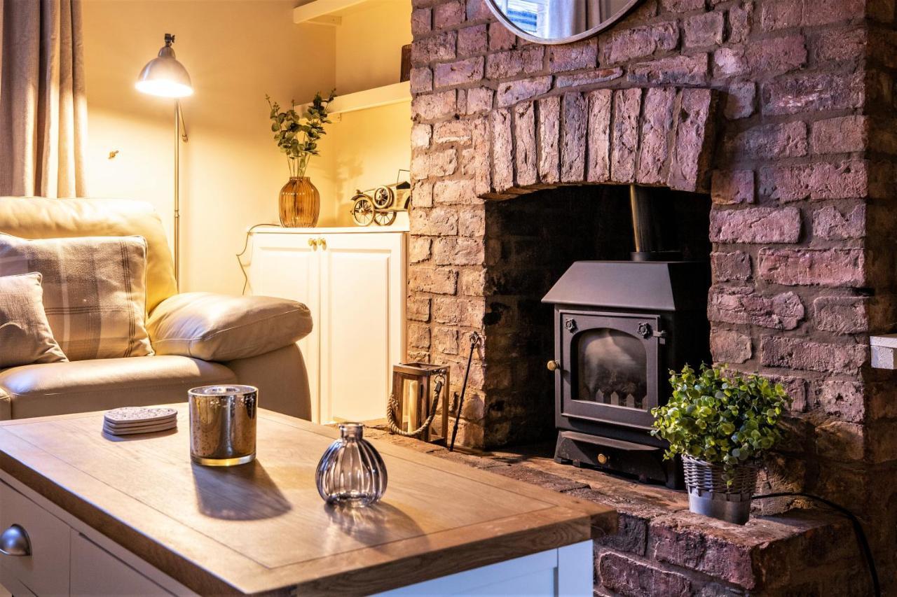 The Cottage In Chester, Sleeps 6 With Free Parking Extérieur photo