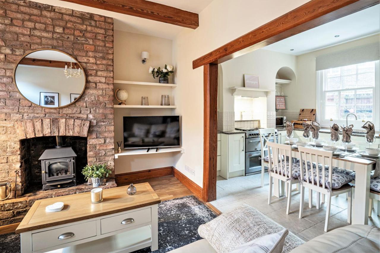 The Cottage In Chester, Sleeps 6 With Free Parking Extérieur photo