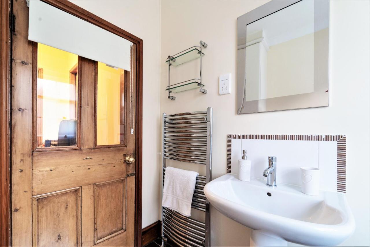 The Cottage In Chester, Sleeps 6 With Free Parking Extérieur photo